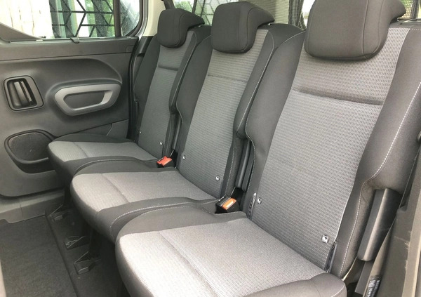 Toyota Proace City Verso cena 134900 przebieg: 16316, rok produkcji 2022 z Opoczno małe 596